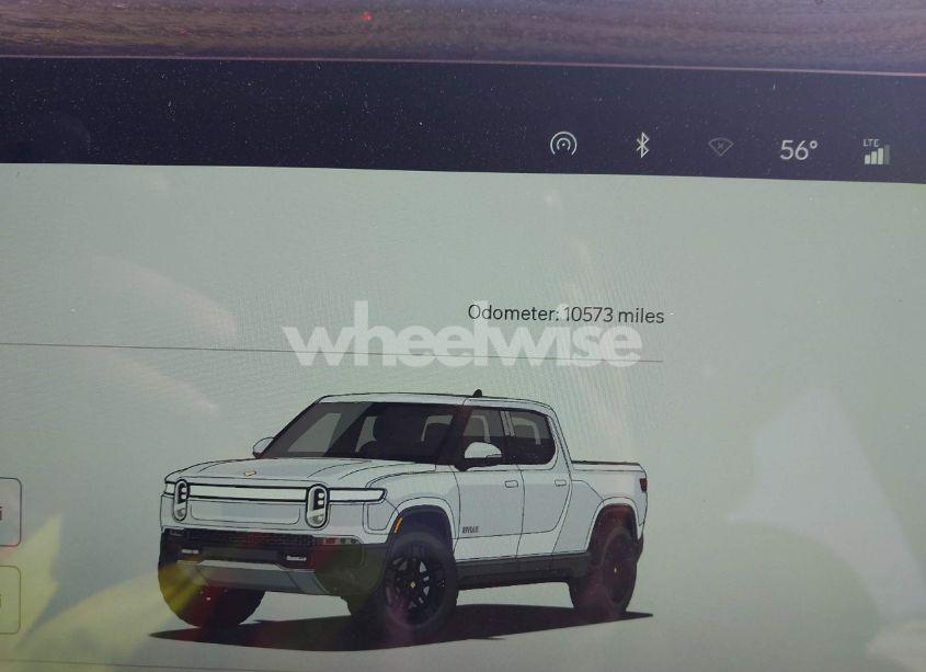 Photo 7 of 2024 Rivian R1t ADVENTURE/ADVENTURE DUAL MOTOR LARGE PACK/ADVENTURE DUAL MOTOR PERF LARGE PACK (VIN 7FCTGBAA8RN034385)