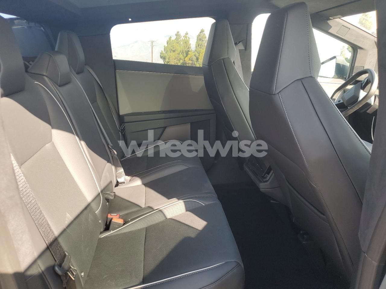 Photo 10 of 2025 TESLA CYBERTRUCK (VIN 7G2CEHED3SA075878)