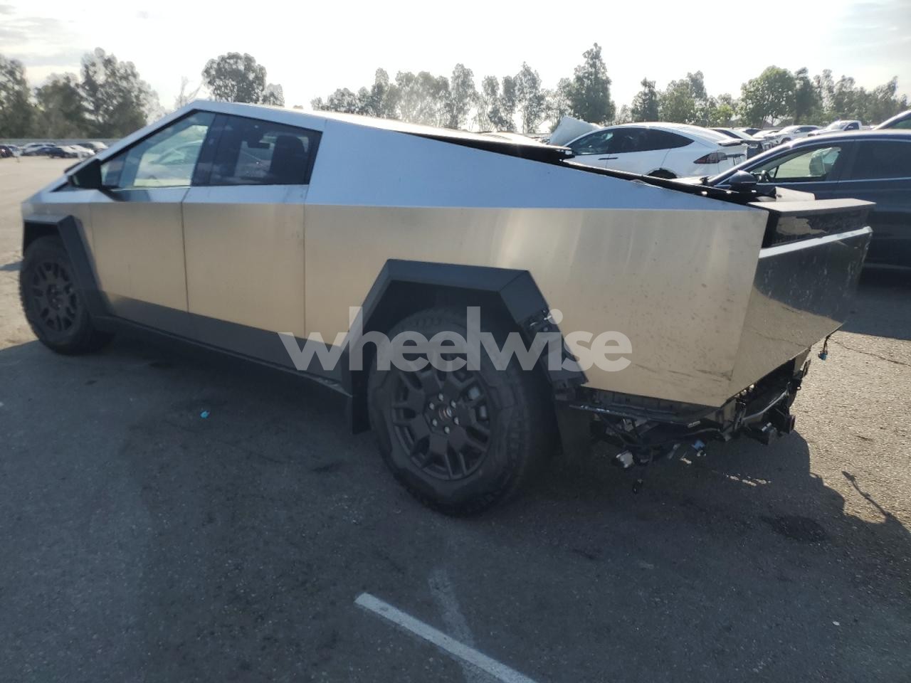 Photo 2 of 2025 TESLA CYBERTRUCK (VIN 7G2CEHED3SA075878)