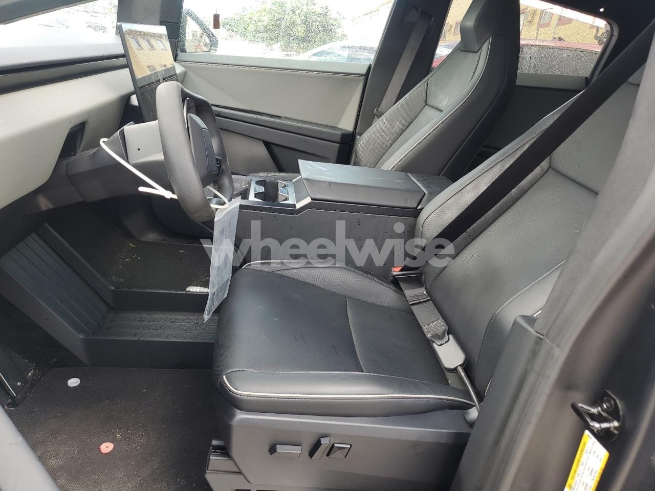 Photo 7 of 2025 TESLA CYBERTRUCK N/A (VIN 7G2CEHED4SA069815)