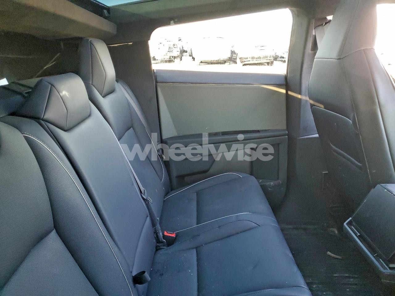 Photo 11 of 2025 TESLA CYBERTRUCK (VIN 7G2CEHED9SA058678)