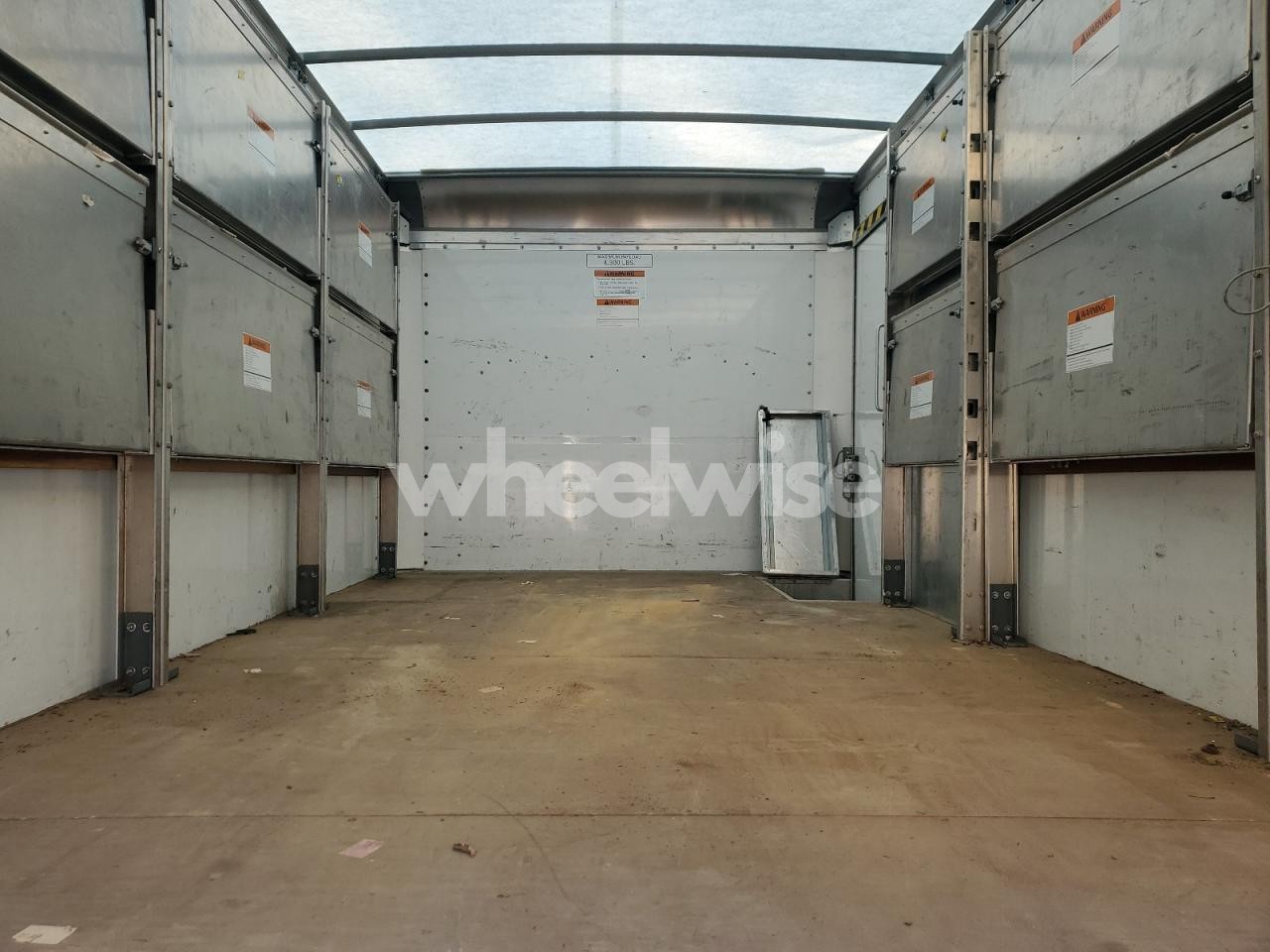 Photo 10 of 2023 GMC SAVANA CUTAWAY G3500 (VIN 7GZ37TC76PN004508)