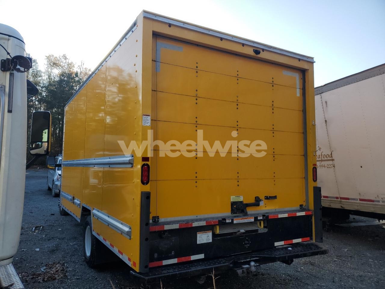 Photo 2 of 2023 GMC SAVANA CUTAWAY G3500 (VIN 7GZ37TC76PN004508)