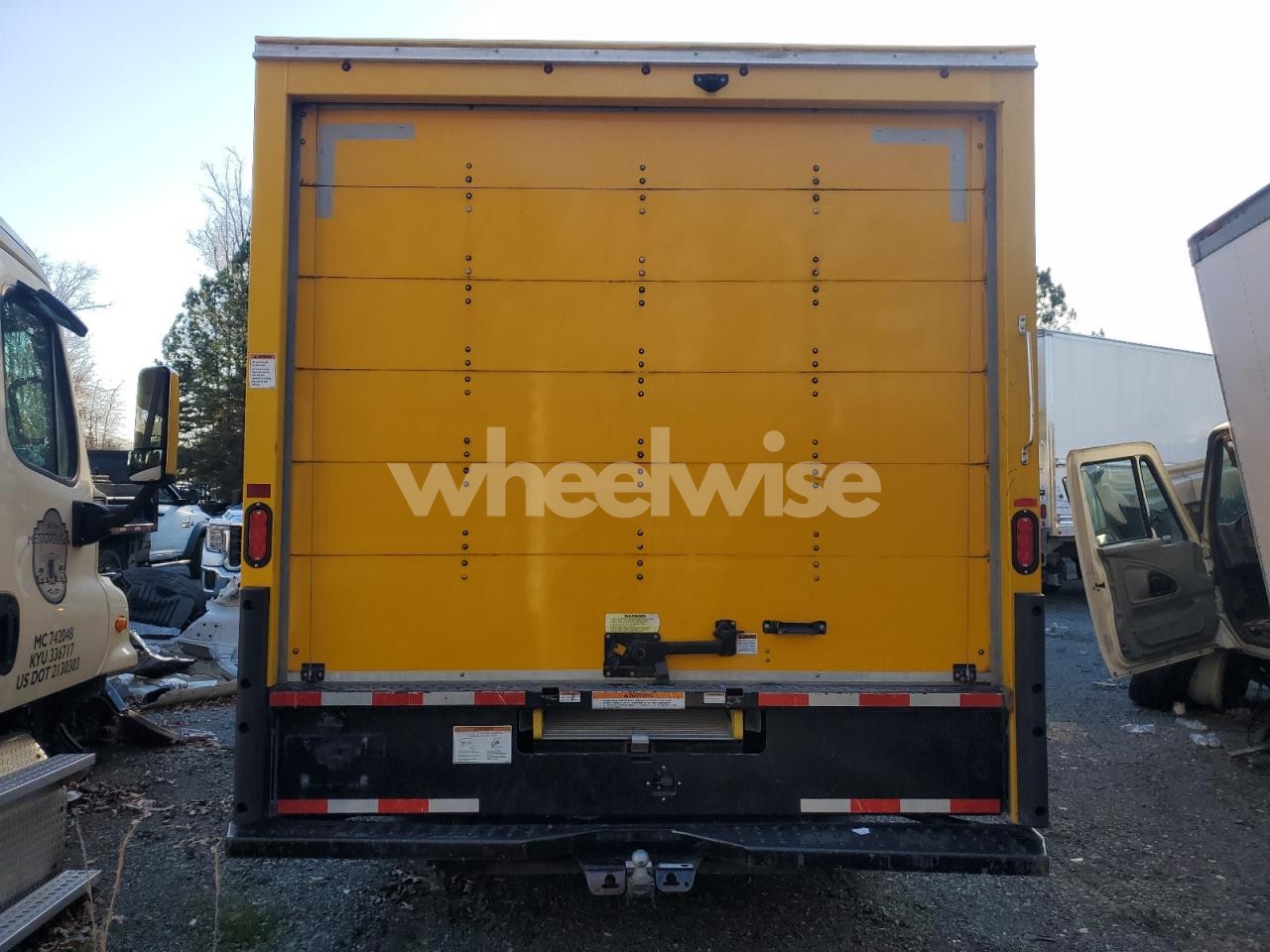 Photo 6 of 2023 GMC SAVANA CUTAWAY G3500 (VIN 7GZ37TC76PN004508)