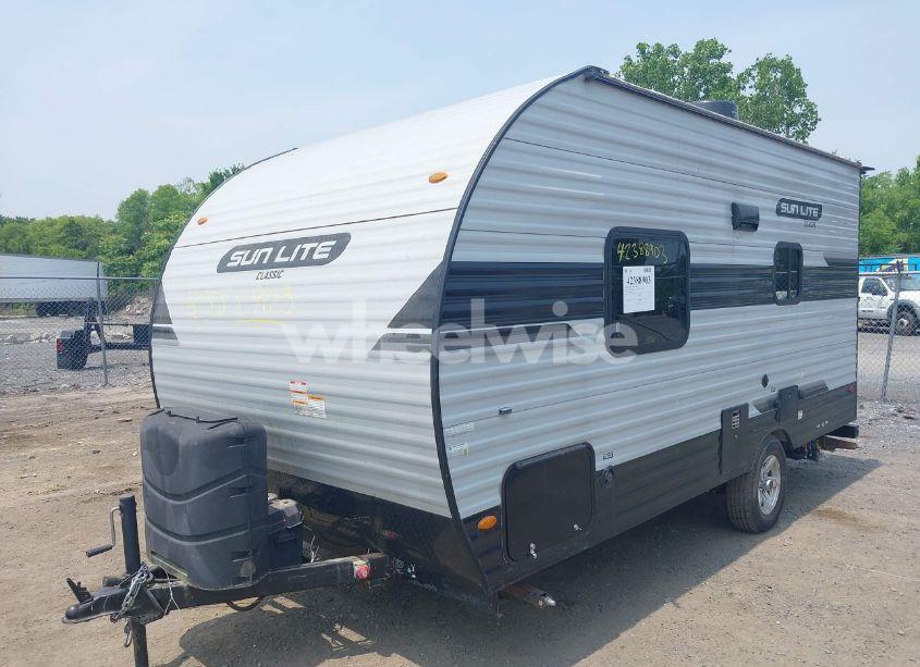 Photo 10 of 2021 Sunset Park RV SUN LITE SERIES M-18 (VIN 7J3U1EE12MS003601)