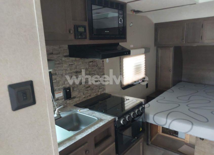 Photo 8 of 2021 Sunset Park RV SUN LITE SERIES M-18 (VIN 7J3U1EE12MS003601)