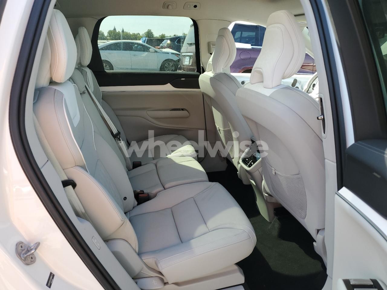 Photo 11 of 2025 VOLVO EX90 PLUS (VIN 7JDEV3VK1SG005115)