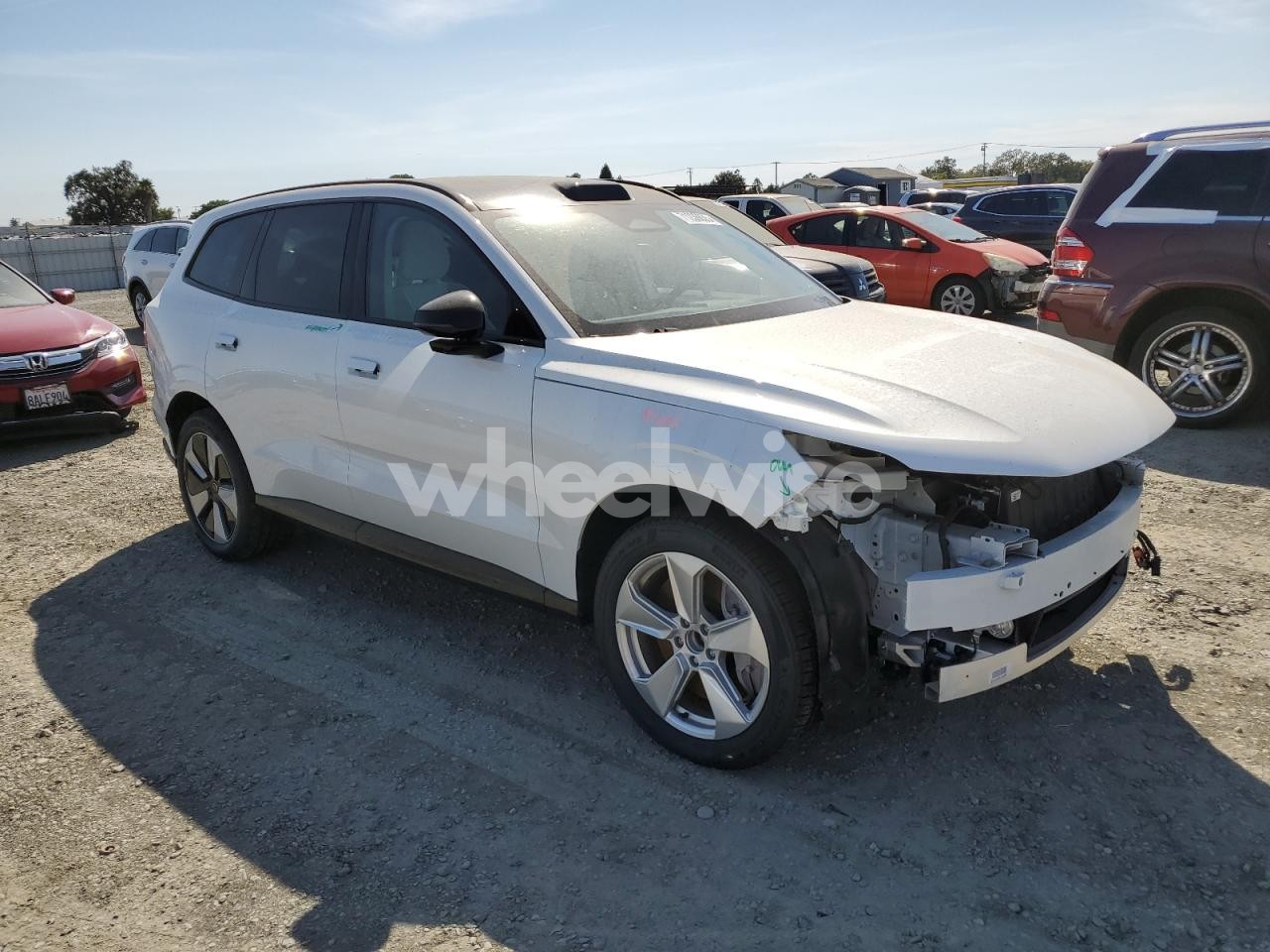 Photo 4 of 2025 VOLVO EX90 PLUS (VIN 7JDEV3VK1SG005115)