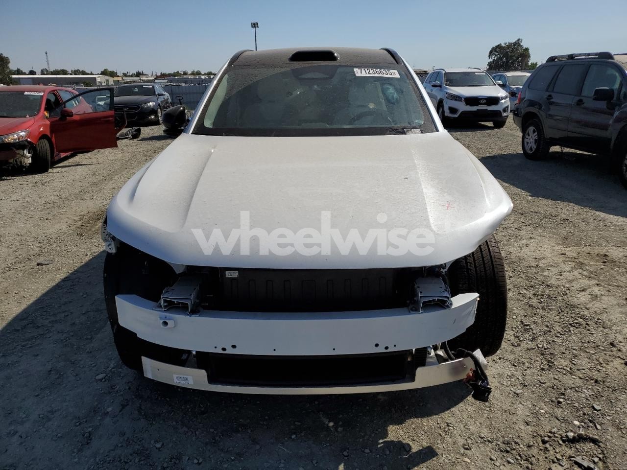 Photo 5 of 2025 VOLVO EX90 PLUS (VIN 7JDEV3VK1SG005115)