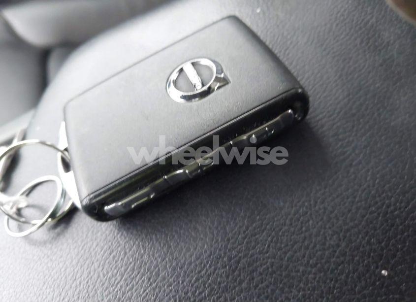 Photo 11 of 2019 Volvo S60 T5 MOMENTUM (VIN 7JR102FK1KG002019)