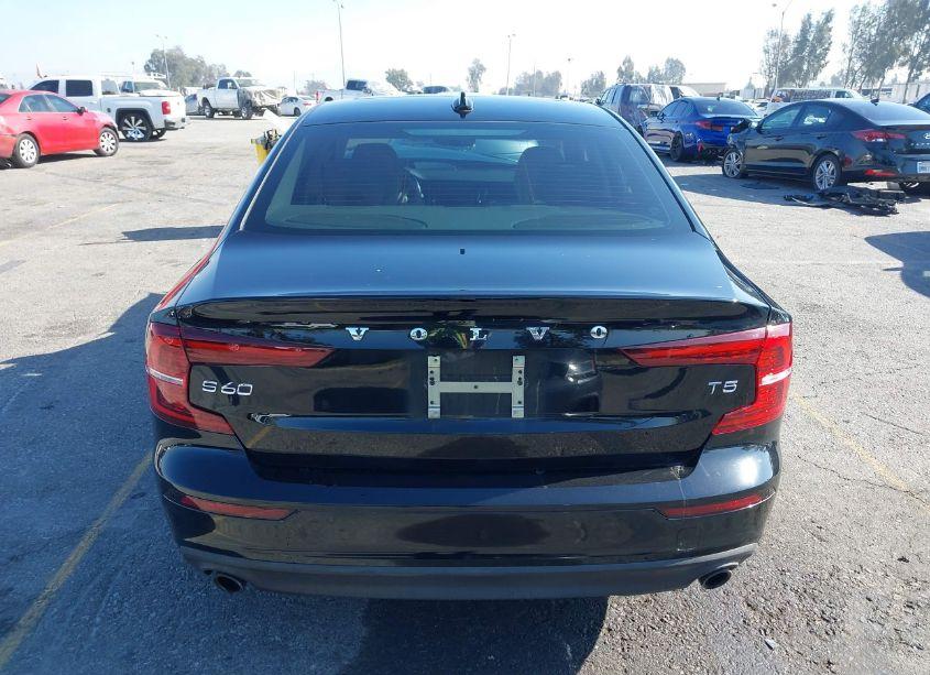 Photo 16 of 2019 Volvo S60 T5 MOMENTUM (VIN 7JR102FKXKG003444)