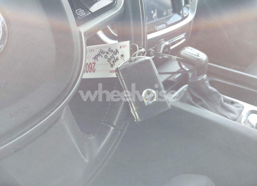 Photo 11 of 2019 Volvo S60 T5 INSCRIPTION (VIN 7JR102FL4KG013802)