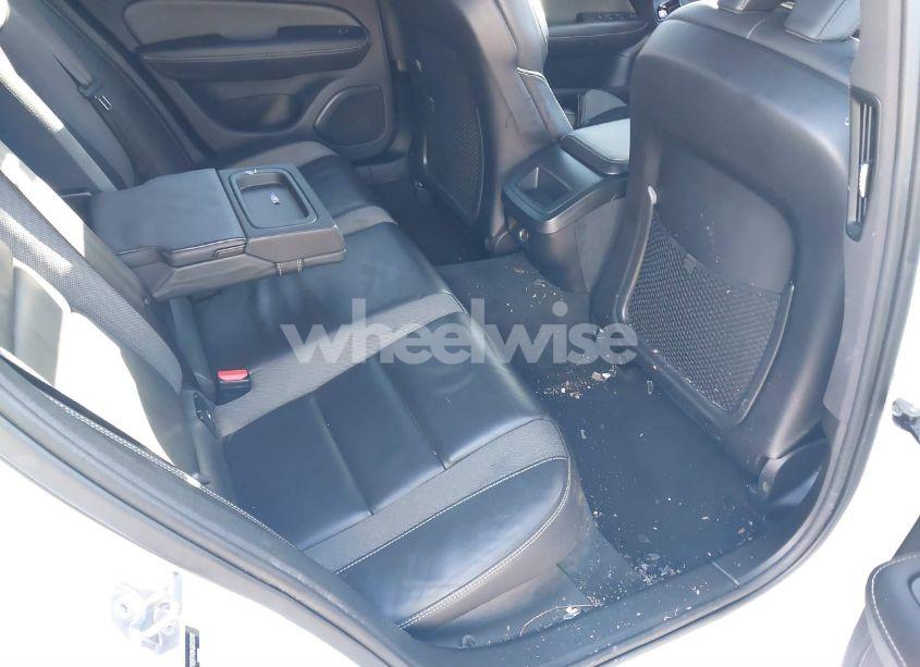 Photo 8 of 2019 Volvo S60 T5 R-DESIGN (VIN 7JR102FM3KG013010)