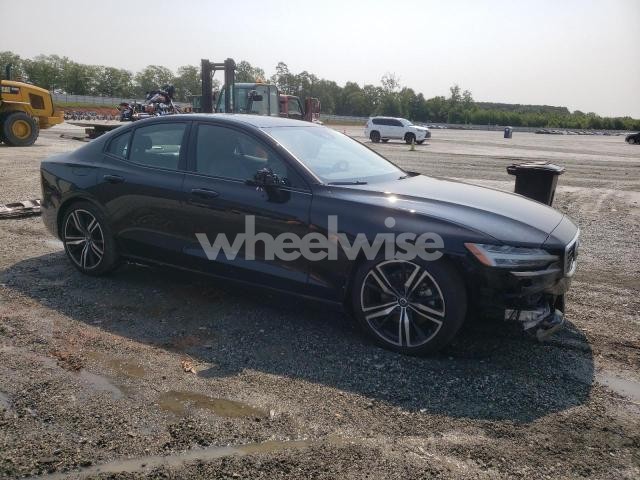 Photo 9 of 2019 VOLVO S60 T5 R-DESIGN N/A (VIN 7JR102FM8KG007283)