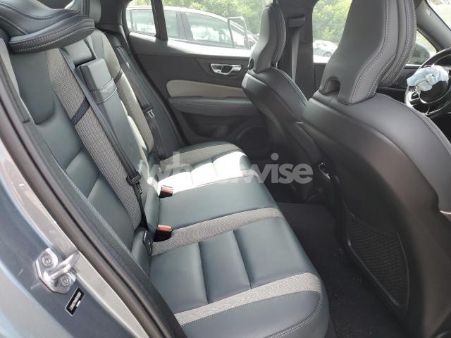 Photo 5 of 2021 VOLVO S60 T5 R-DESIGN N/A (VIN 7JR102TM4MG113060)