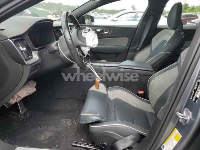 Photo 6 of 2021 VOLVO S60 T5 R-DESIGN N/A (VIN 7JR102TM4MG113060)