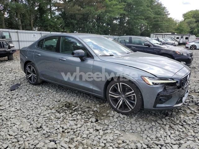 Photo 9 of 2021 VOLVO S60 T5 R-DESIGN N/A (VIN 7JR102TM4MG113060)