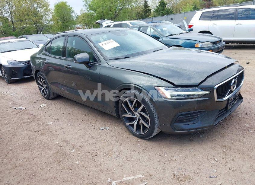 2019 Volvo S60 T6 MOMENTUM (VIN 7JRA22TK1KG018249) main photo