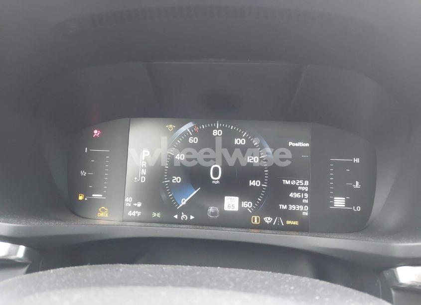 Photo 7 of 2019 Volvo S60 T6 MOMENTUM (VIN 7JRA22TK2KG013593)