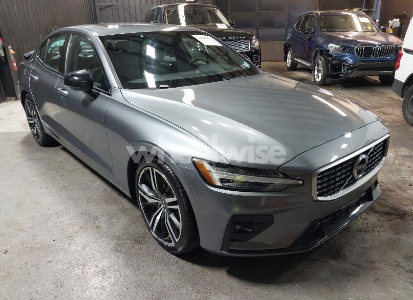 2019 Volvo S60 T6 R-DESIGN (VIN 7JRA22TM5KG004212) main photo