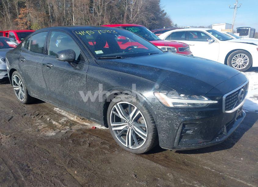 2019 Volvo S60 T6 R-DESIGN (VIN 7JRA22TM6KG005675) main photo