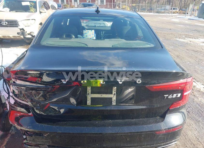 Photo 16 of 2019 Volvo S60 T6 R-DESIGN (VIN 7JRA22TM6KG005675)