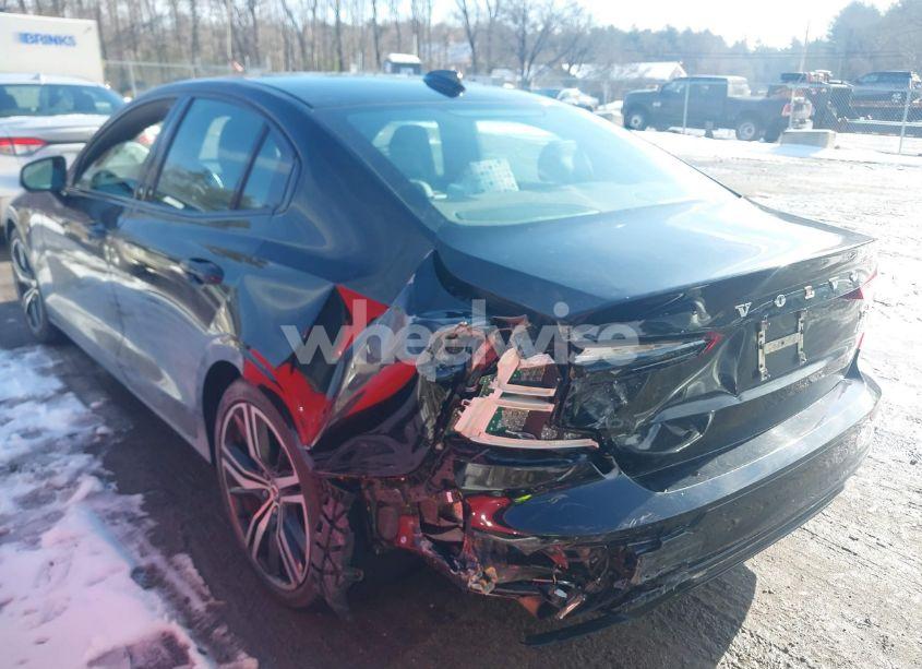 Photo 3 of 2019 Volvo S60 T6 R-DESIGN (VIN 7JRA22TM6KG005675)