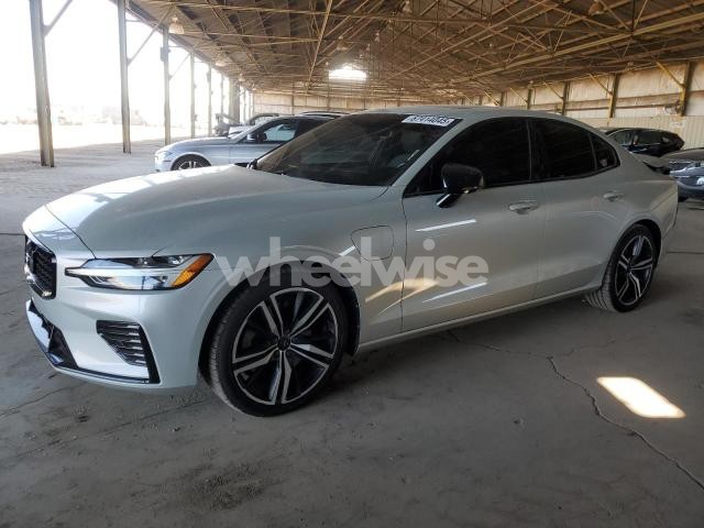 Photo 3 of 2021 VOLVO S60 T8 RECHARGE R-DESIGN N/A (VIN 7JRBR0FM9MG113162)