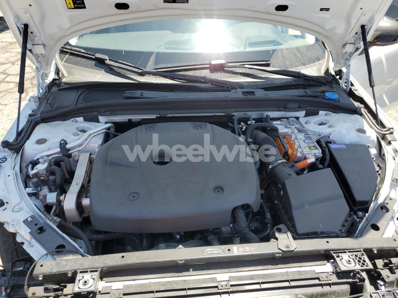 Photo 11 of 2025 VOLVO S60 ULTRA (VIN 7JRH60FM5SG368780)