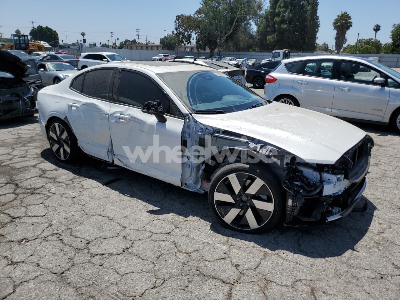 Photo 4 of 2025 VOLVO S60 ULTRA (VIN 7JRH60FM5SG368780)