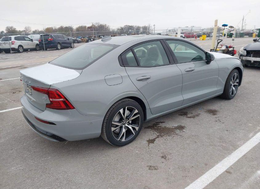 Photo 4 of 2025 Volvo S60 B5 PLUS (VIN 7JRL12FC8SG366968)