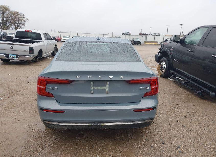 Photo 16 of 2023 Volvo S60 B5 ULTIMATE BRIGHT THEME (VIN 7JRL12TA1PG239537)