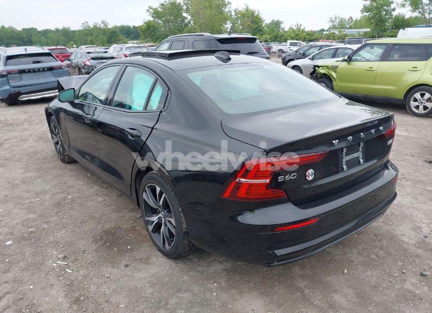 Photo 3 of 2024 Volvo S60 B5 CORE DARK THEME (VIN 7JRL12TK3RG297323)