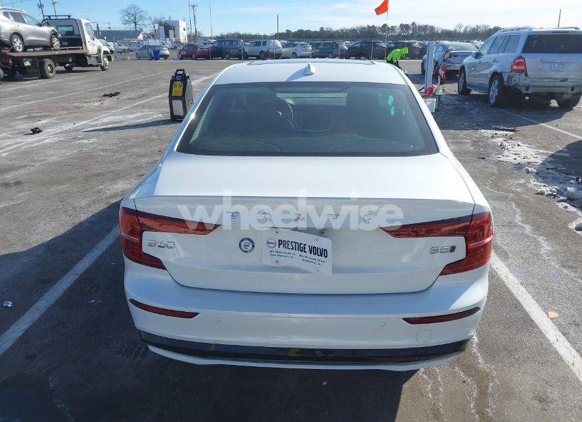 Photo 16 of 2023 Volvo S60 B5 PLUS DARK THEME (VIN 7JRL12TW6PG227282)