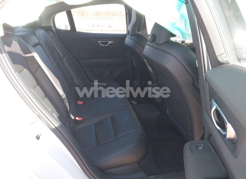 Photo 8 of 2023 Volvo S60 B5 PLUS DARK THEME (VIN 7JRL12TW6PG227282)