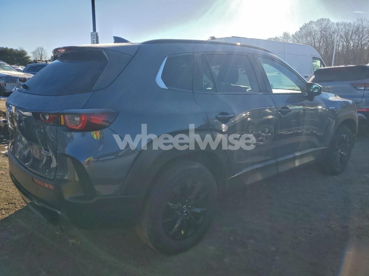 Photo 3 of 2025 MAZDA CX-50 PREMIUM (VIN 7MMVAADW3SN131355)