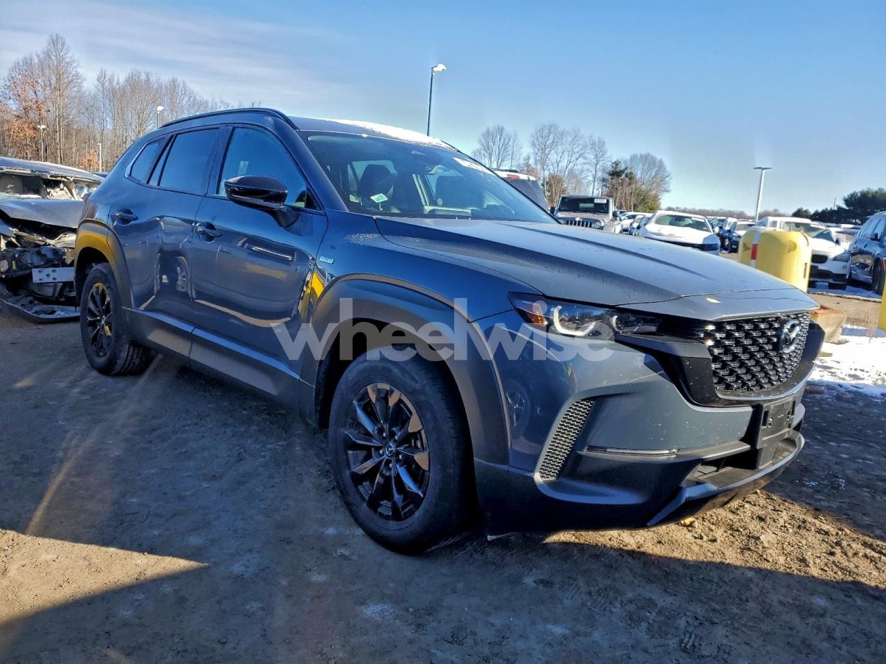 Photo 4 of 2025 MAZDA CX-50 PREMIUM (VIN 7MMVAADW3SN131355)