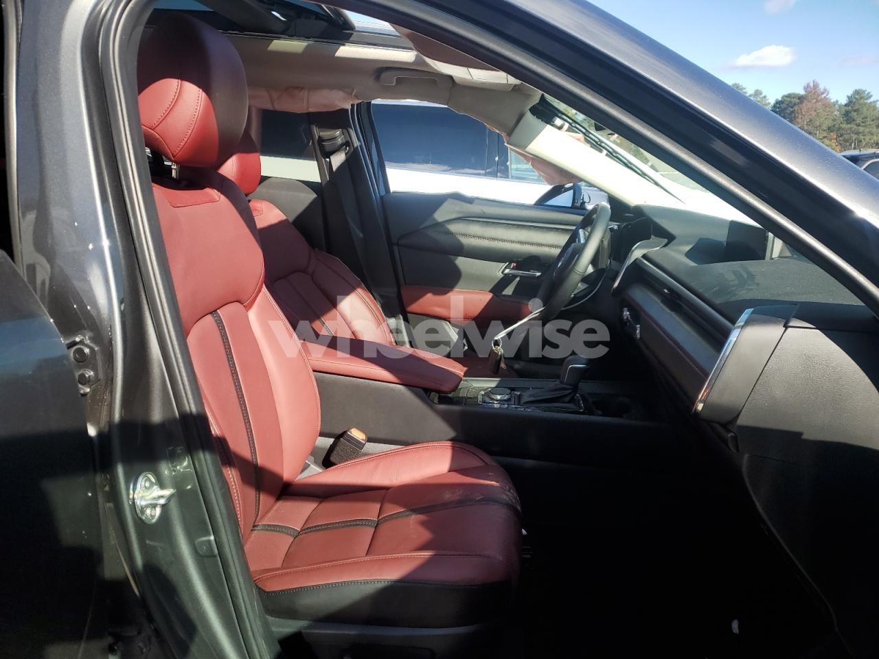 Photo 7 of 2025 MAZDA CX-50 PREMIUM PLUS (VIN 7MMVAAEW3SN138076)