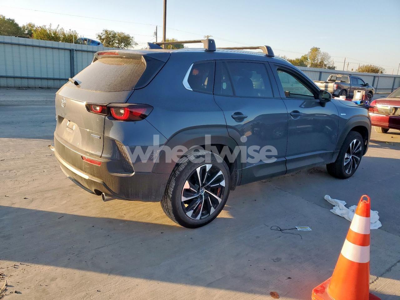 Photo 3 of 2025 MAZDA CX-50 PREMIUM PLUS (VIN 7MMVAAEW4SN123585)