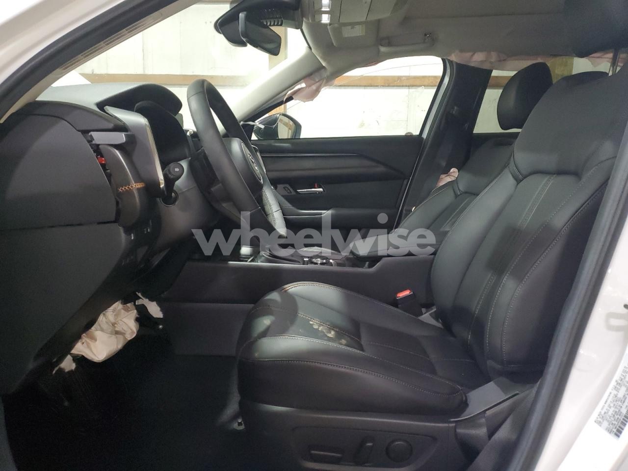 Photo 7 of 2025 MAZDA CX-50 PREMIUM PLUS (VIN 7MMVAAEW9SN131813)