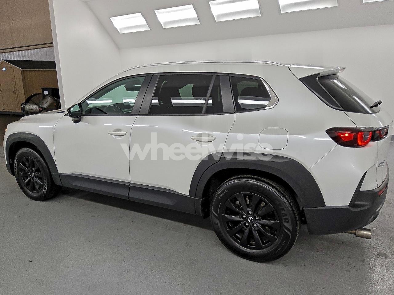 Photo 2 of 2025 MAZDA CX-50 PREFERRED (VIN 7MMVABBM8SN308232)