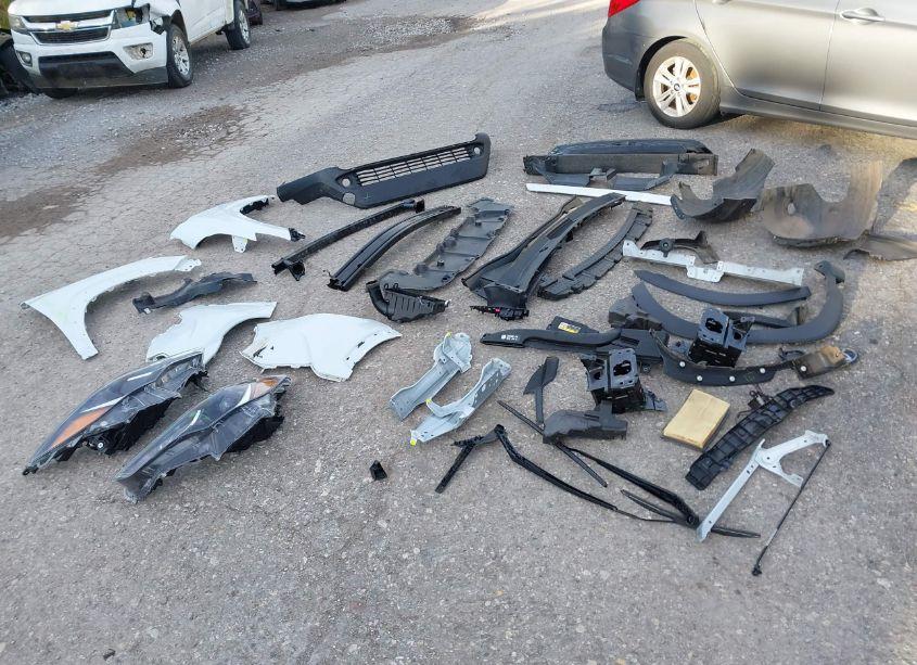 Photo 12 of 2024 Toyota Corolla CROSS L (VIN 7MUAAAAG0RV078619)