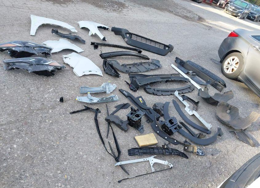 Photo 19 of 2024 Toyota Corolla CROSS L (VIN 7MUAAAAG0RV078619)