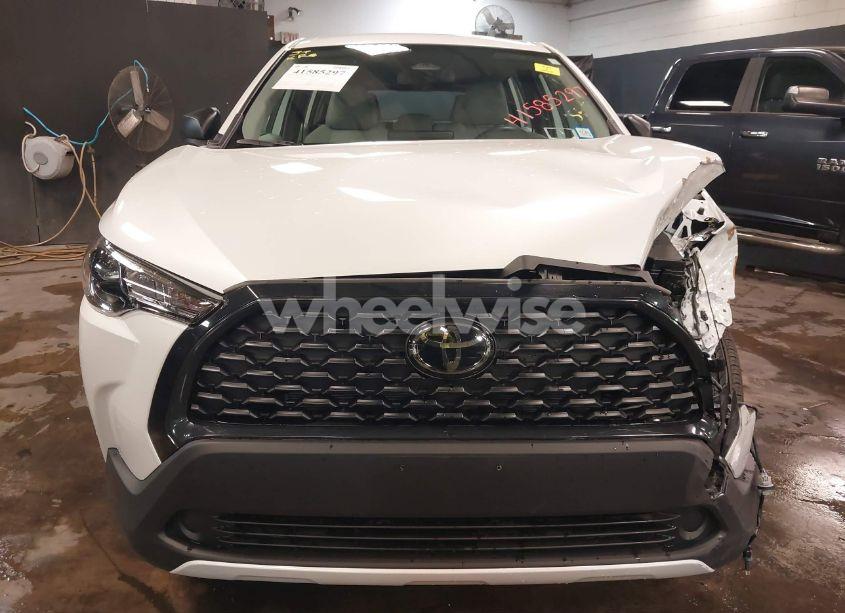 Photo 12 of 2024 Toyota Corolla CROSS L (VIN 7MUAAAAG0RV099499)