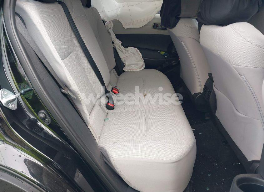 Photo 8 of 2024 Toyota Corolla CROSS L (VIN 7MUAAAAG1RV101003)