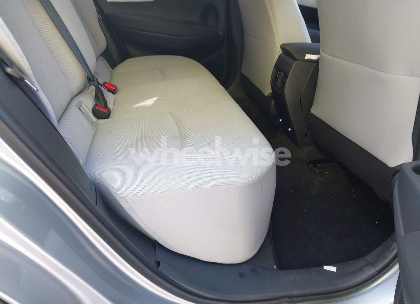 Photo 8 of 2024 Toyota Corolla CROSS L (VIN 7MUAAAAG1RV103480)