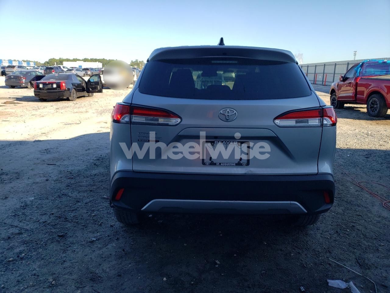 Photo 6 of 2025 TOYOTA COROLLA CROSS L (VIN 7MUAAAAG1SV138946)