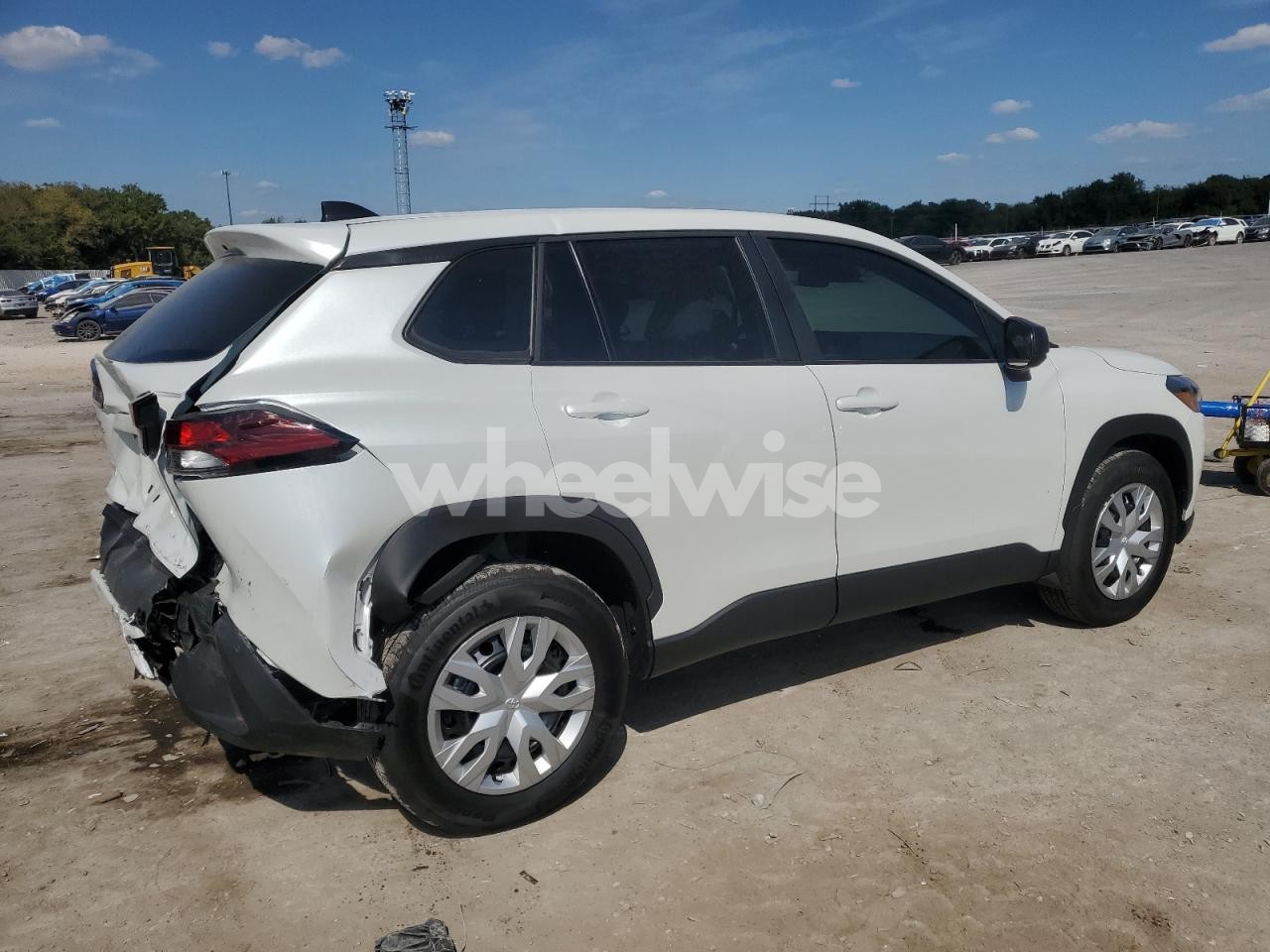 Photo 3 of 2026 TOYOTA COROLLA CR (VIN 7MUAAAAG1TV152833)