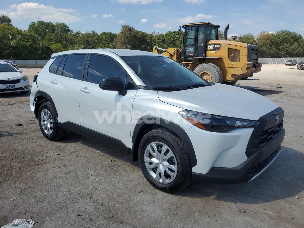 Photo 4 of 2026 TOYOTA COROLLA CR (VIN 7MUAAAAG1TV152833)