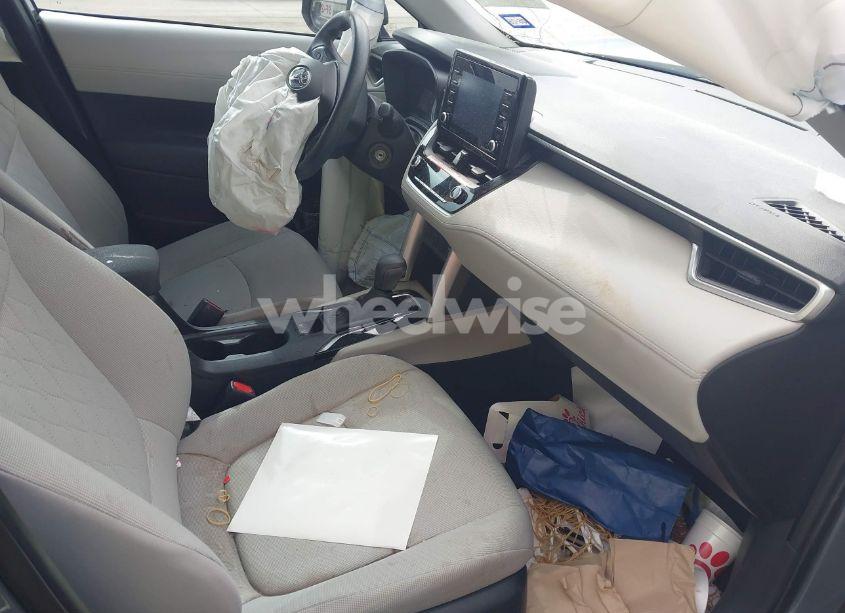 Photo 5 of 2022 Toyota Corolla CROSS L (VIN 7MUAAAAG2NV014916)